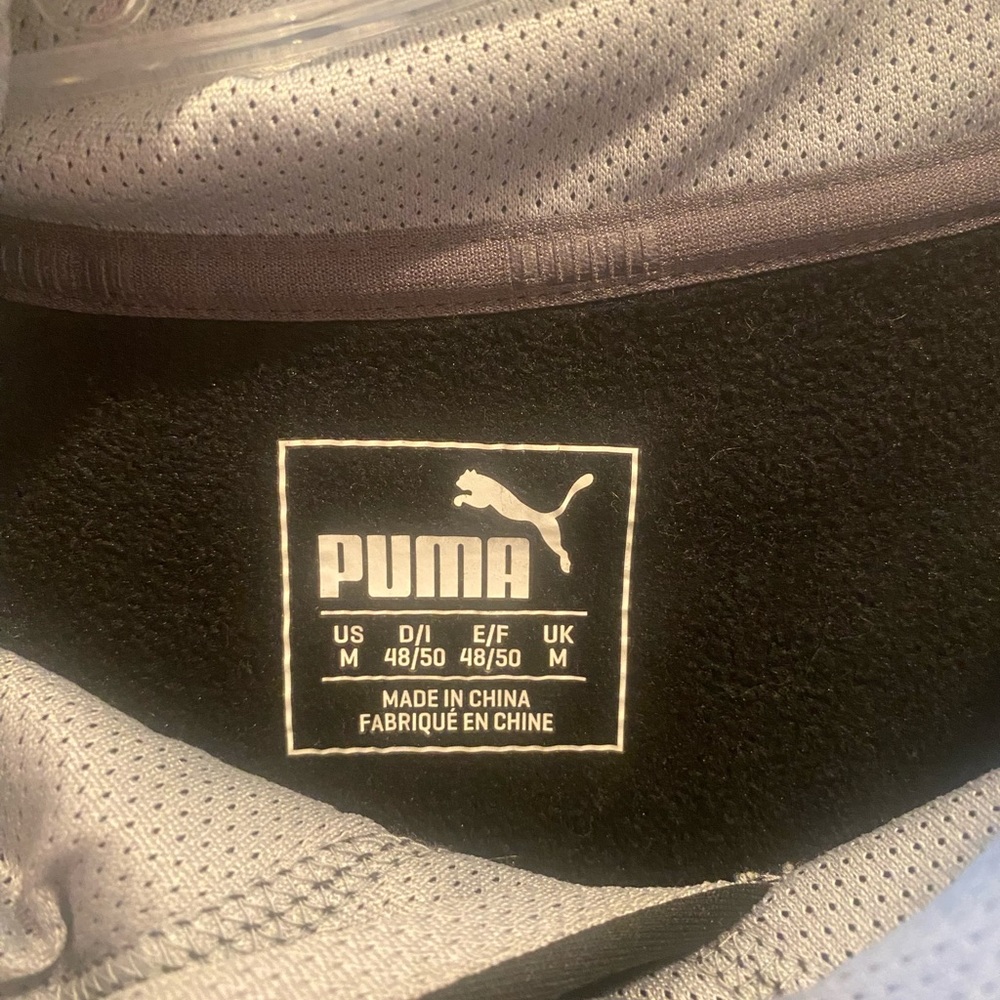Puma Hooded Sweatshirt Black Medium NWOT - Picture 2 of 8